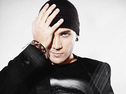 Merwan Rim : son nouveau single est Mens-moi ©Klea Music