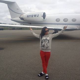 Rihanna quitte la France en jet ©NRJ