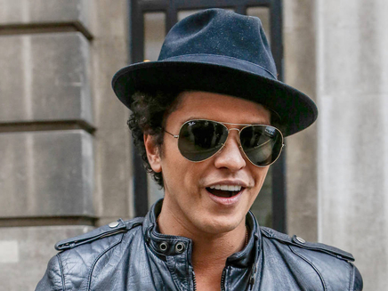 BRUNO MARS : BIENTôT DE RETOUR, IL ENTRAIT DANS L